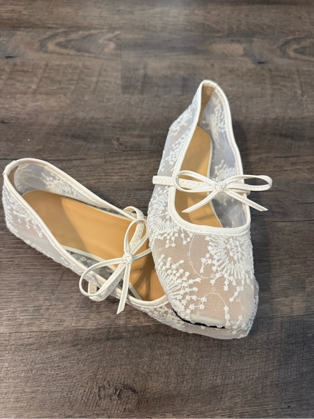 Lace Bow Ballet Flats - Ivory Women’s Shoes